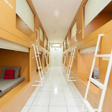 Reddoorz Hostel Near Taman Puring Giacarta Esterno foto