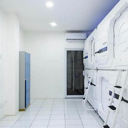 Reddoorz Hostel Near Taman Puring Giacarta Esterno foto
