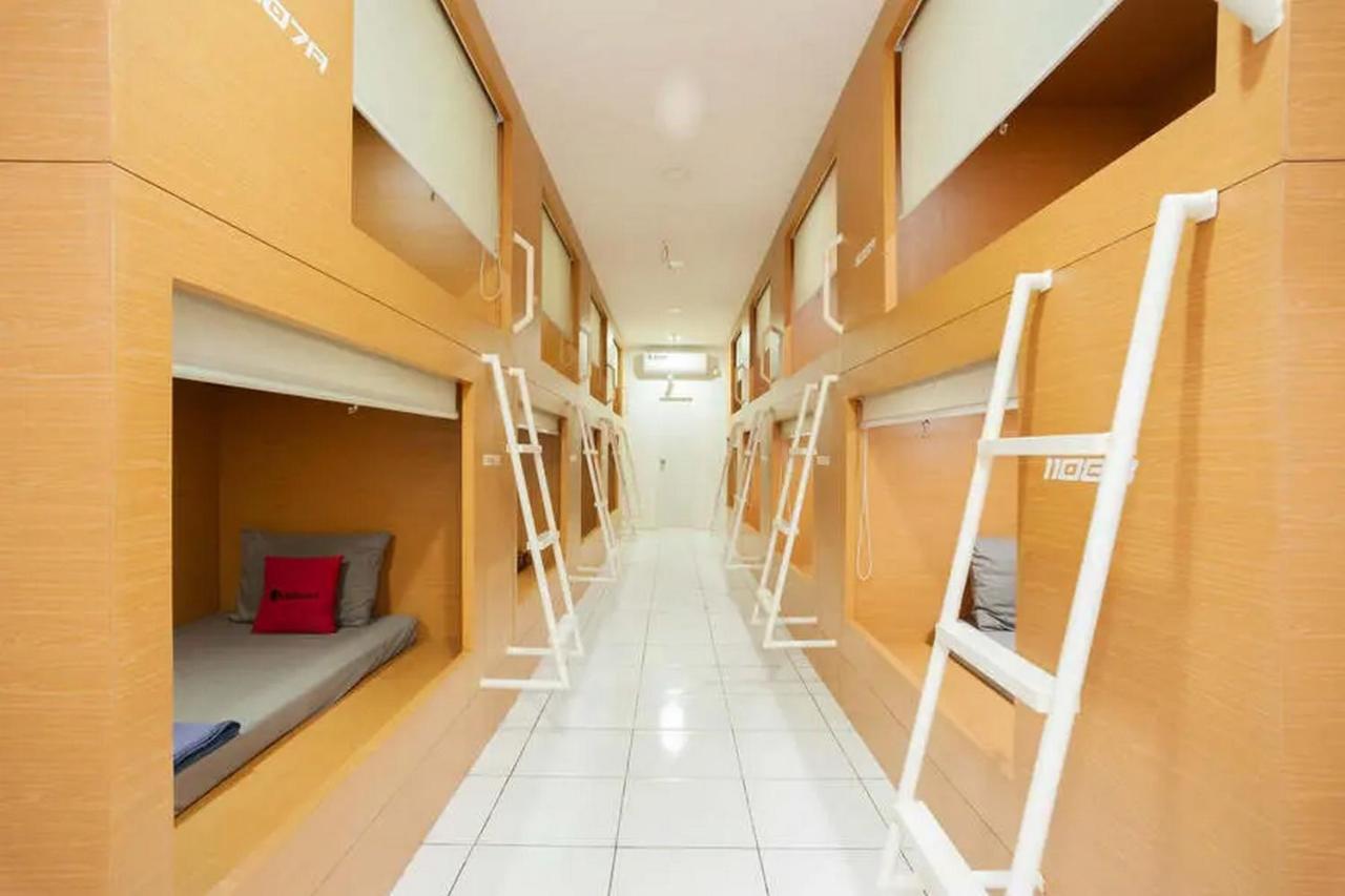 Reddoorz Hostel Near Taman Puring Giacarta Esterno foto