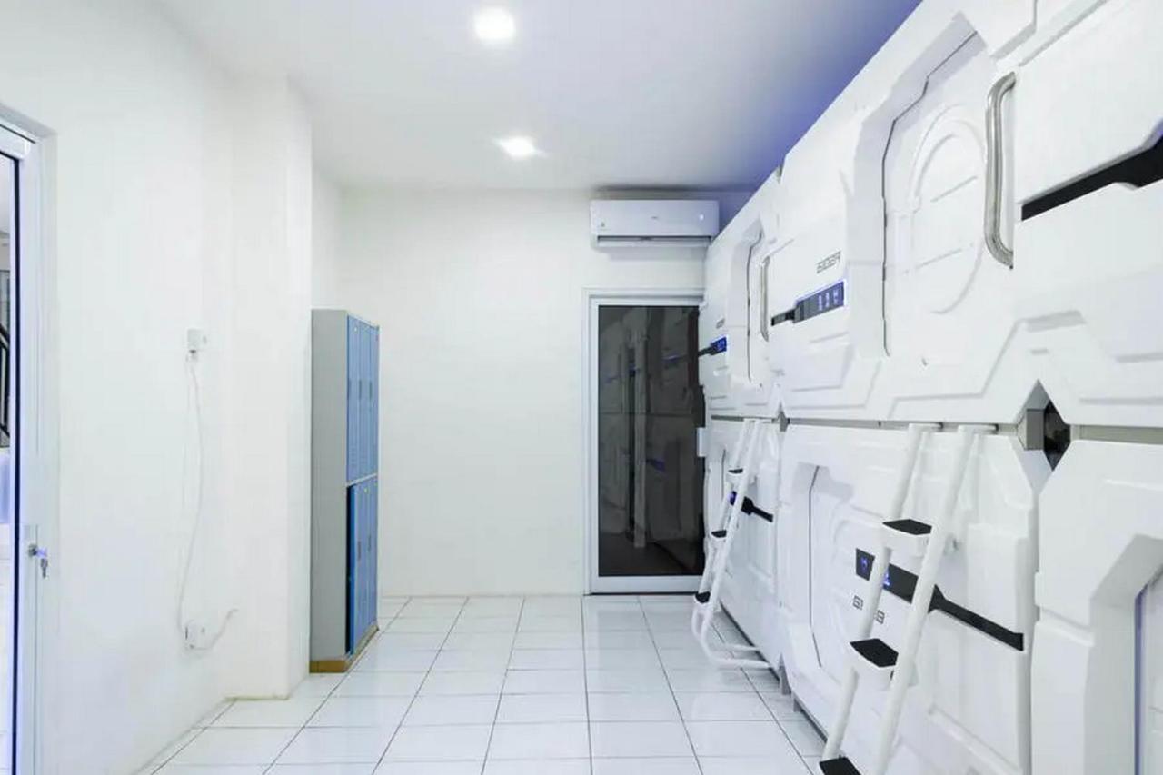 Reddoorz Hostel Near Taman Puring Giacarta Esterno foto