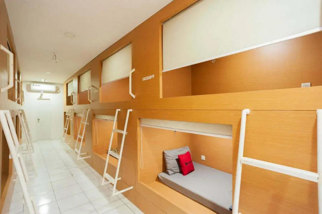 Reddoorz Hostel Near Taman Puring Giacarta Esterno foto